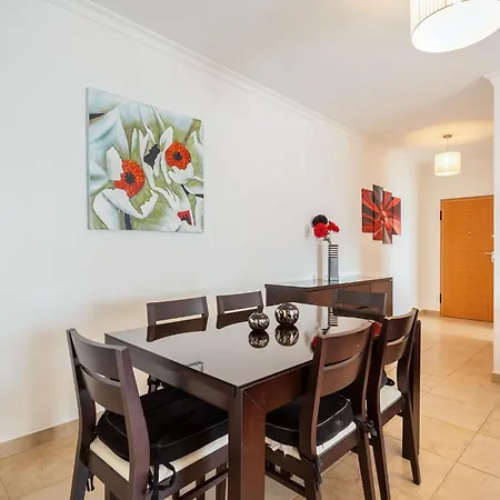 Quinta Palmeiras 215 * Lagos