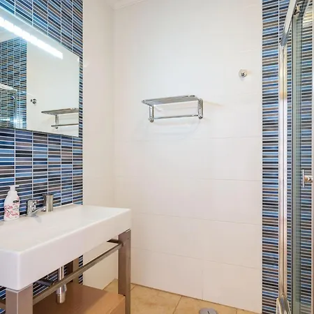 Apartamento Quinta Palmeiras 215 *